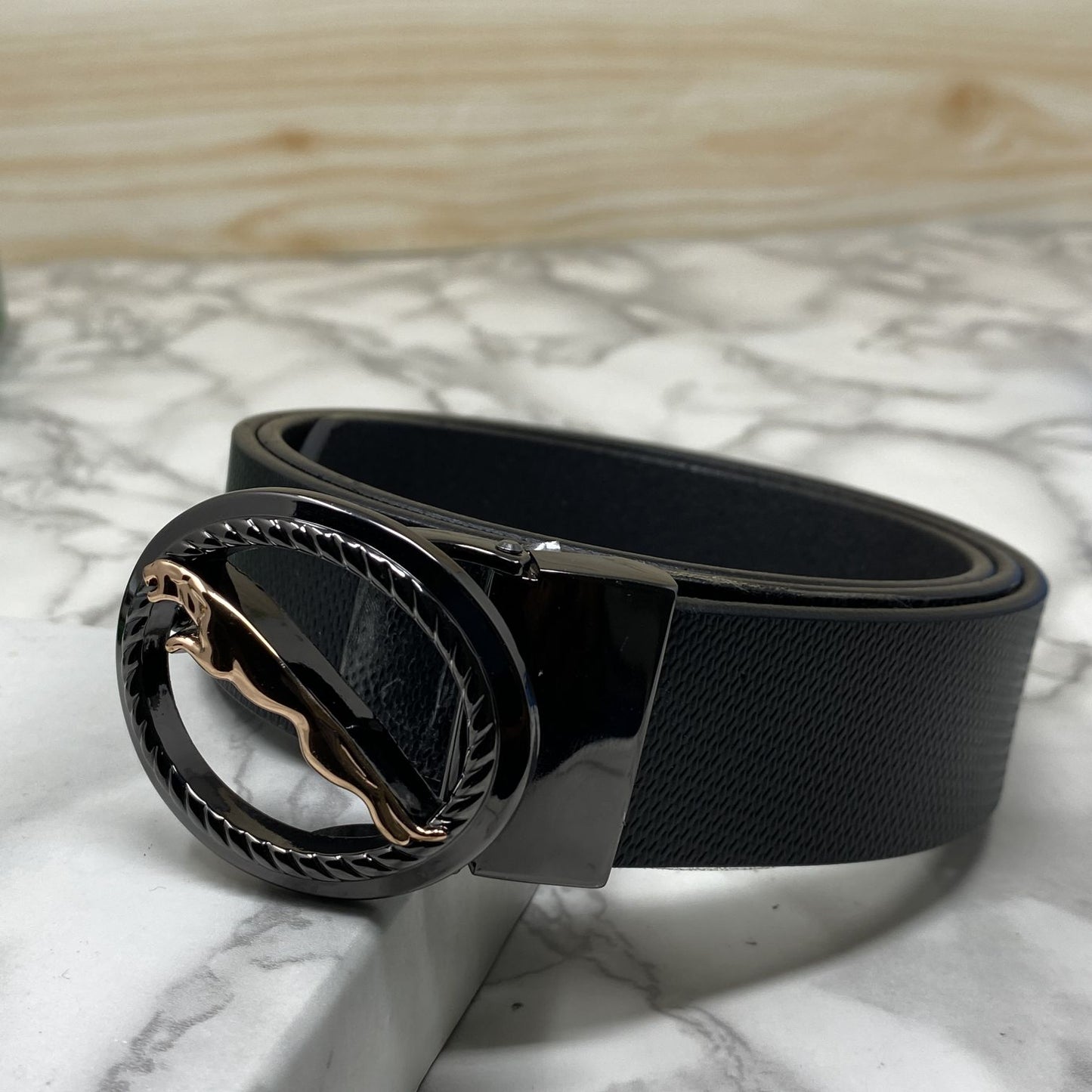Round Jaguar Metal Buckle With Leather Strap Belt-JonasParamount