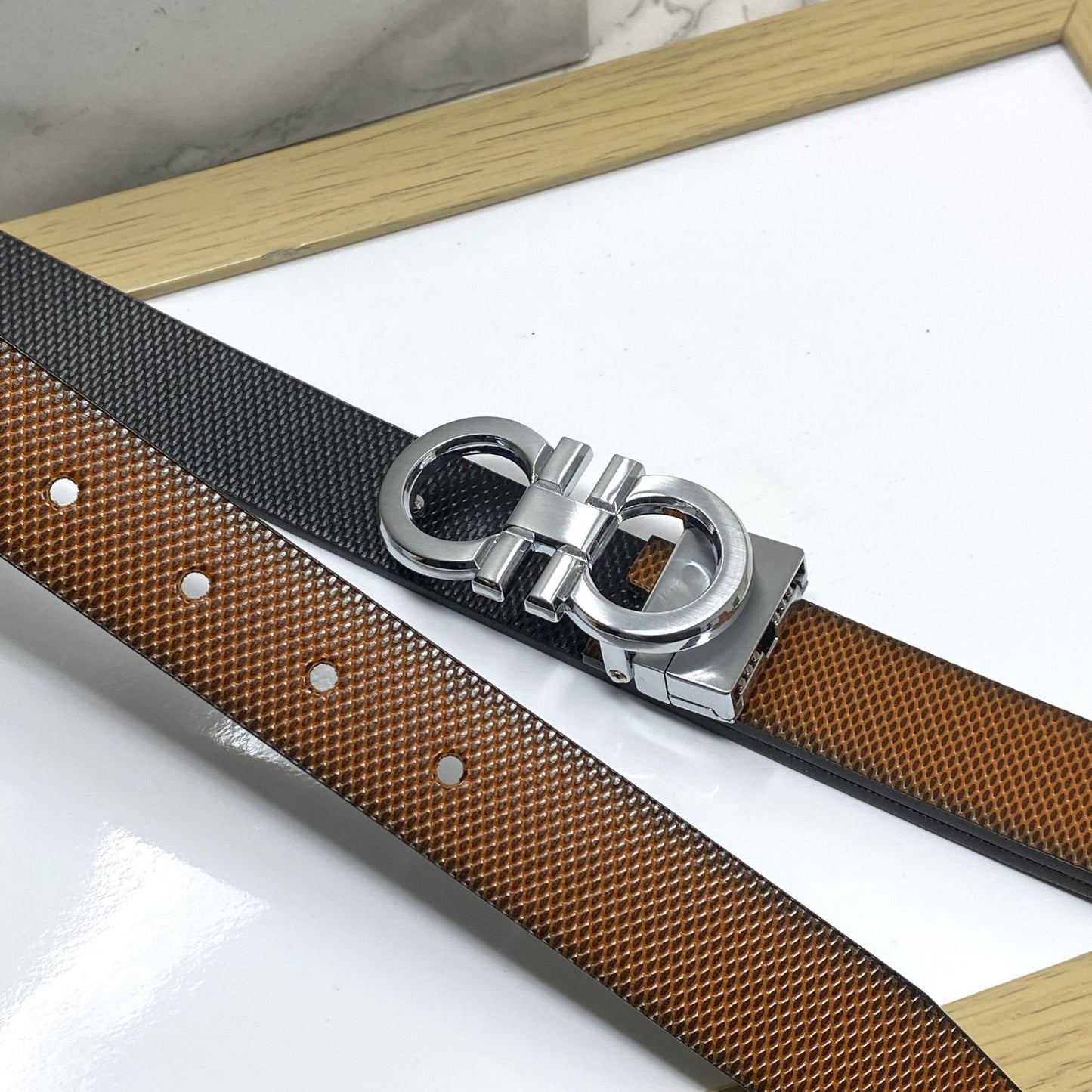 Small Design Formal and Casual Reversible Belt -JonasParamount