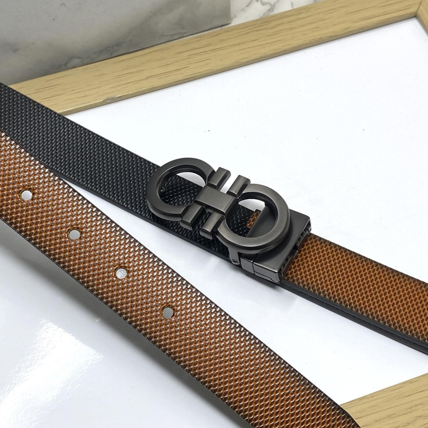 Small Design Formal and Casual Reversible Belt -JonasParamount