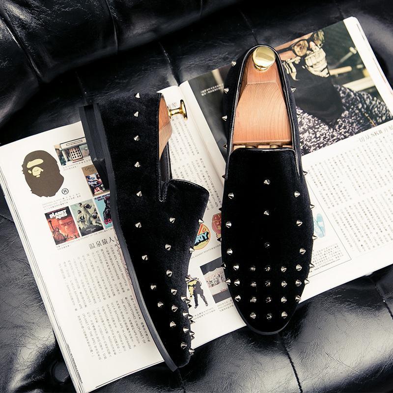 Mens Fashion wedding rivet Leather Moccasins for Men High Quality Slip On Flats Loafers